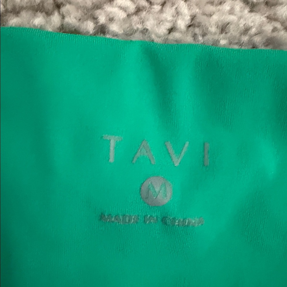Tavi Set - Picture 2 of 3